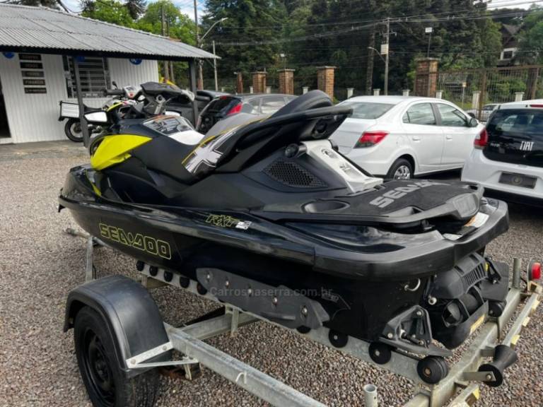 SEADOO - JET SKI - 2012/2013 - Preta - R$ 72.900,00