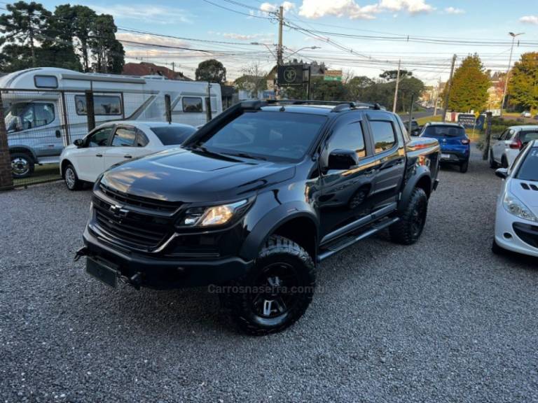 CHEVROLET - S10 - 2018/2019 - Preta - R$ 189.900,00