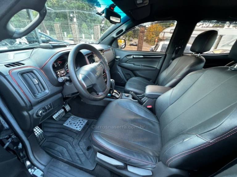 CHEVROLET - S10 - 2018/2019 - Preta - R$ 189.900,00