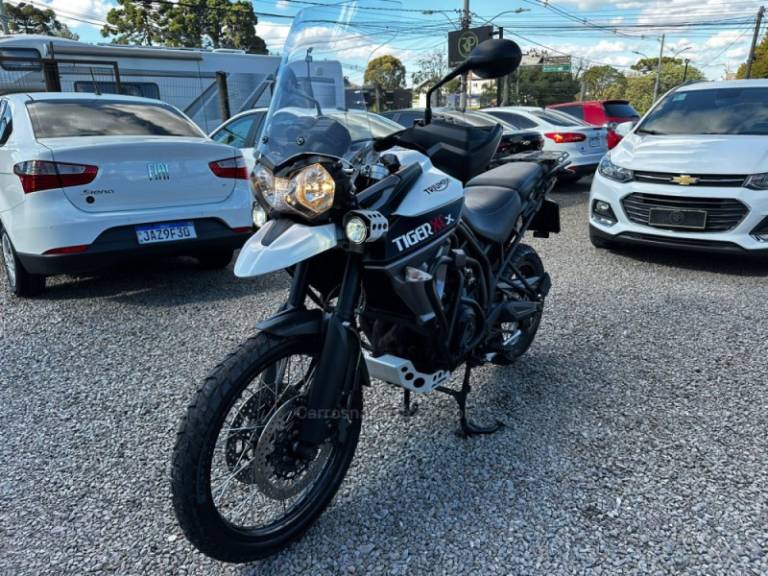 TRIUMPH - TIGER 800 XCX - 2017/2018 - Branca - R$ 51.900,00
