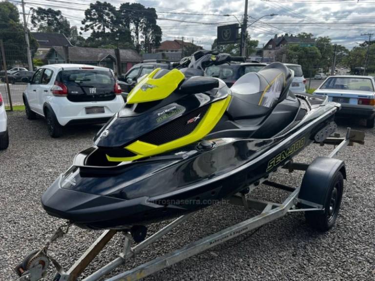 SEADOO - JET SKI - 2012/2013 - Preta - R$ 72.900,00