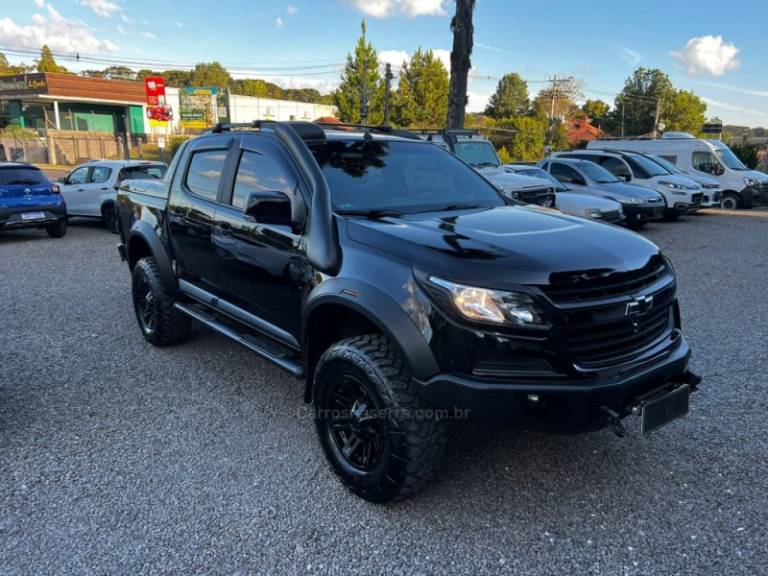 CHEVROLET - S10 - 2018/2019 - Preta - R$ 189.900,00